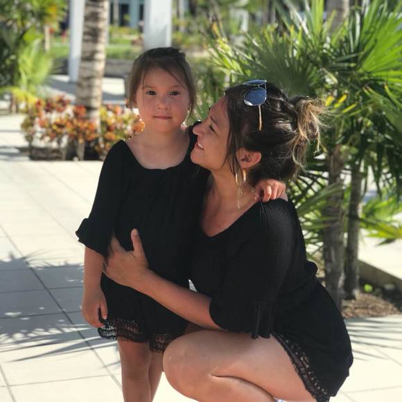 Meet your Posher, Vanessa - Picture 1 of 1